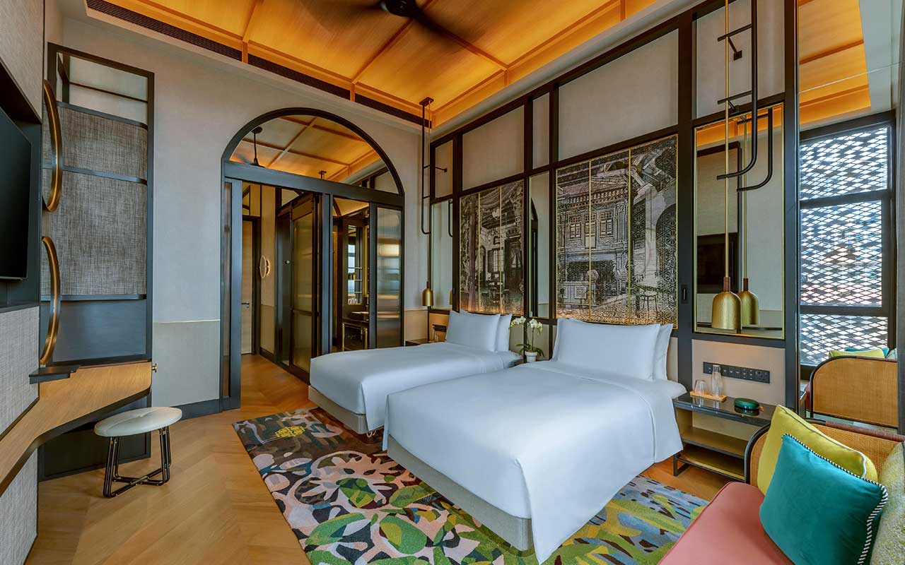 Grand Terrace (adjoining 2 rooms with KING and TWIN beds)