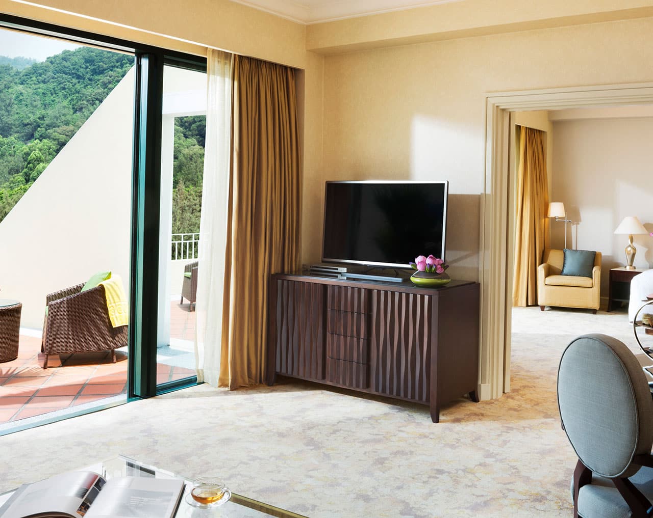 Deluxe Suite